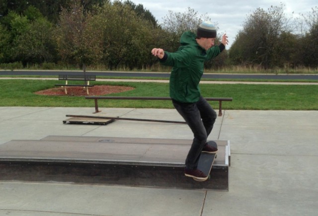 skate-boardslide2